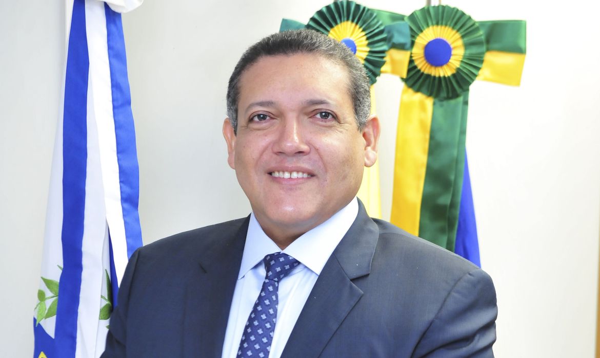 Vereadores de SJC aprovam moção de repúdio a pedido de ministro do STF