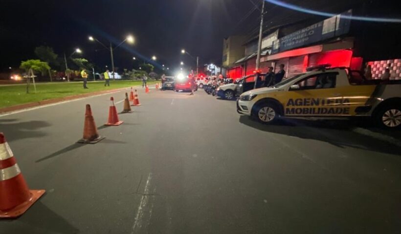 São José Unida interdita bares e prende foragidos da Justiça