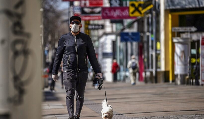 Áustria torna vacinação obrigatória a partir de fevereiro