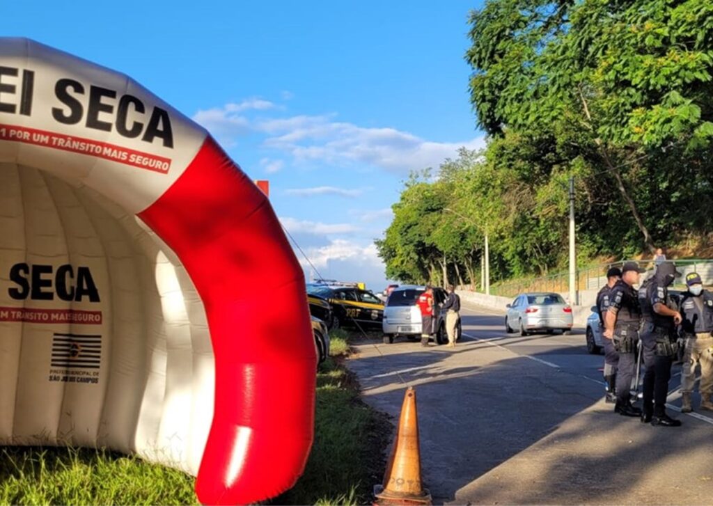 Blitz aborda 125 motoristas na véspera do Natal e Ano Novo