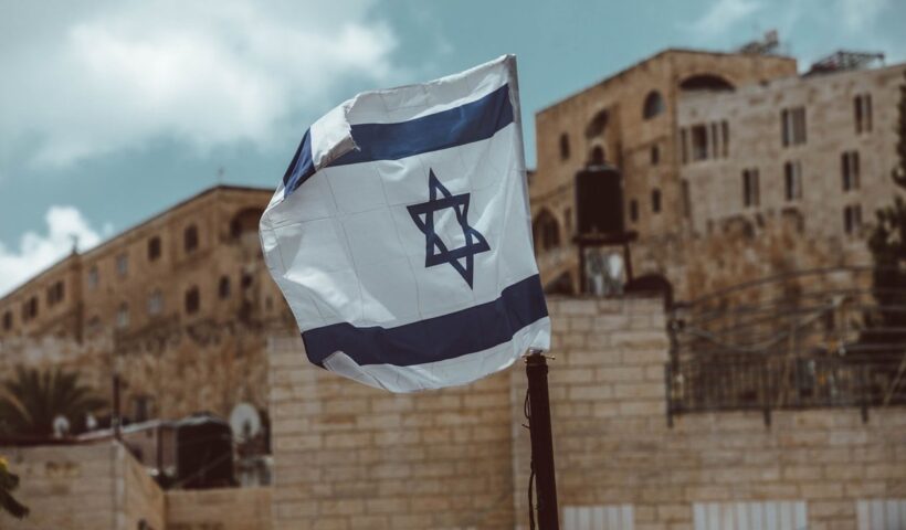 Israel confirma primeiro caso de infecção simultânea de coronavírus e Influenza