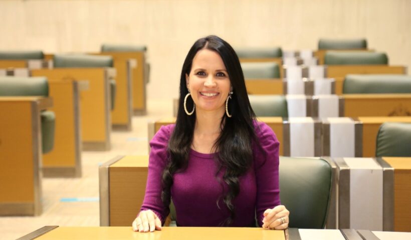 EXCLUSIVO: Letícia Aguiar comenta sobre saída do PSL