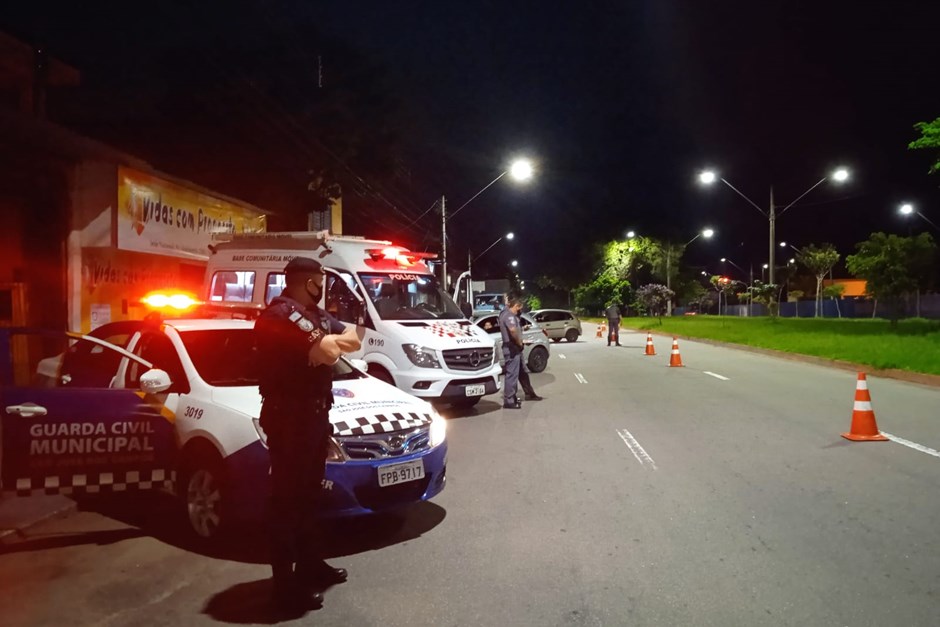 Blitz do São José Unida interdita adega no Galo Branco