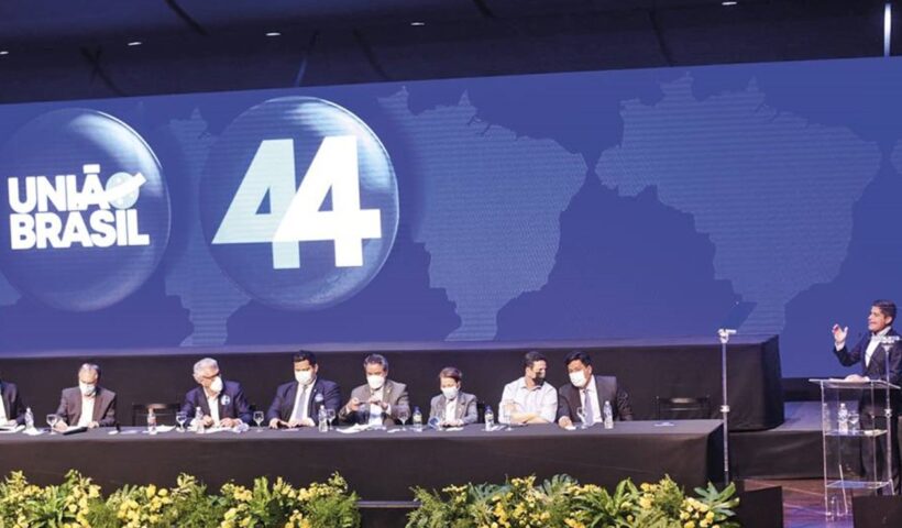 TSE aprova criação da União Brasil, fusão entre DEM e PSL