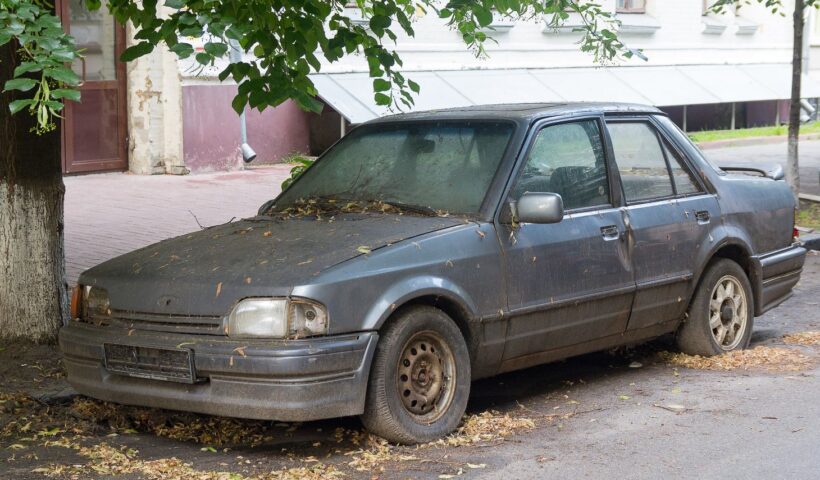 Prefeito de Jacareí propõe remover veículos abandonados em vias públicas