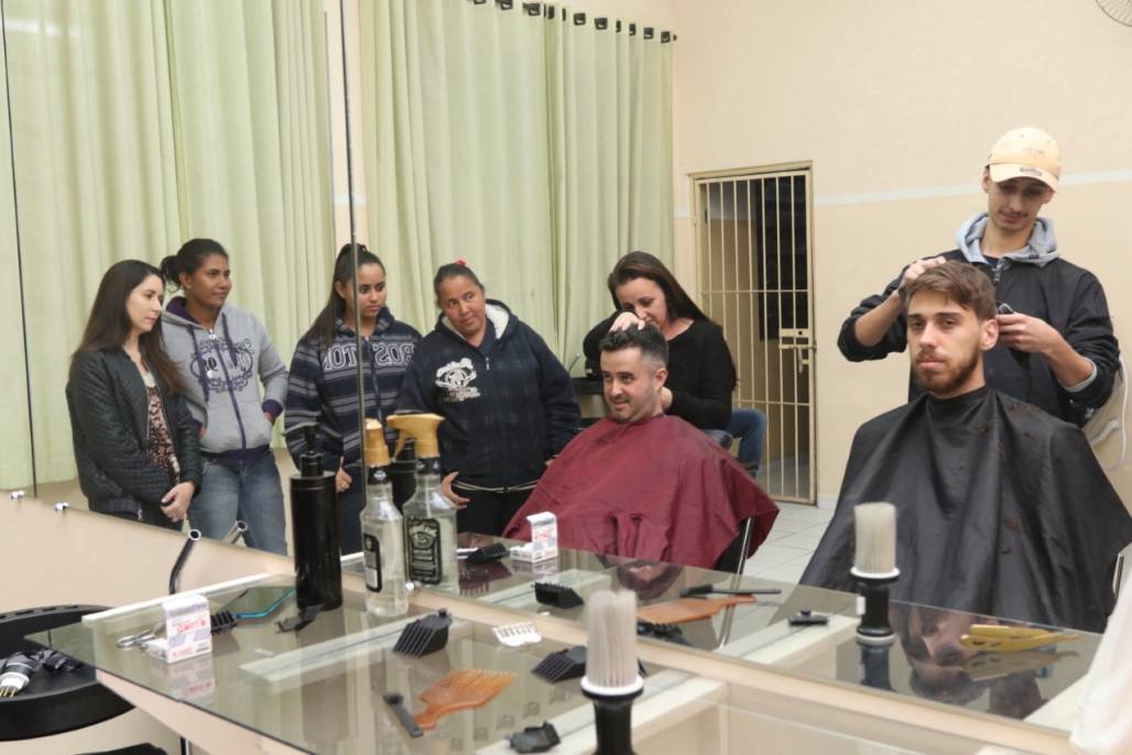 EducaMais de Jacareí oferece 300 vagas remanescentes para cursos profissionalizantes
