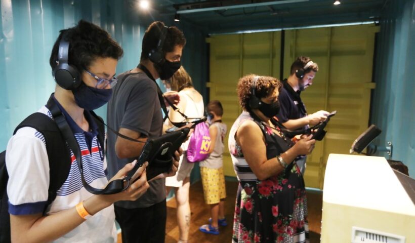 Moradores fazem City Tour com visita guiada ao Museu do Lixo