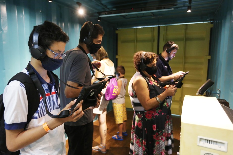 Moradores fazem City Tour com visita guiada ao Museu do Lixo