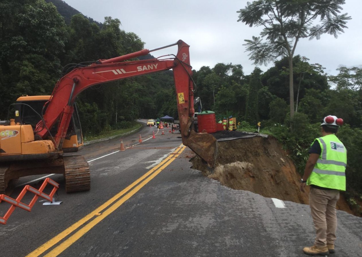 CCR recupera trecho da Rio-Santos afetados por chuvas em Ubatuba