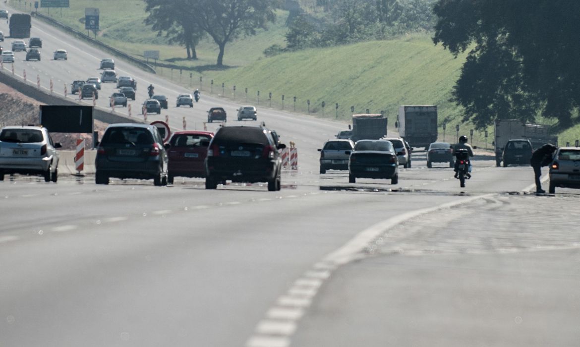 4 milhões de veículos devem passar por rodovias de SP neste feriadão