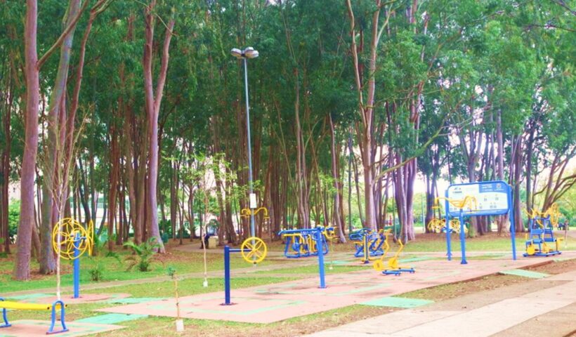 Luminárias LED chegam a mais duas praças de SJC