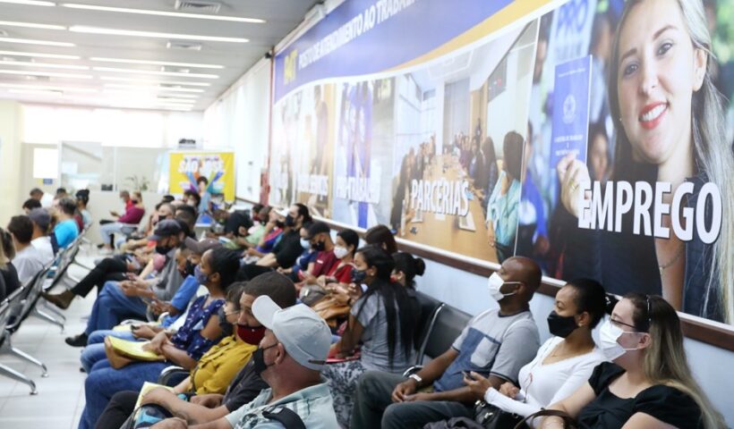 Feira em SJC oferece 500 vagas de emprego em diversos setores hoje (12)