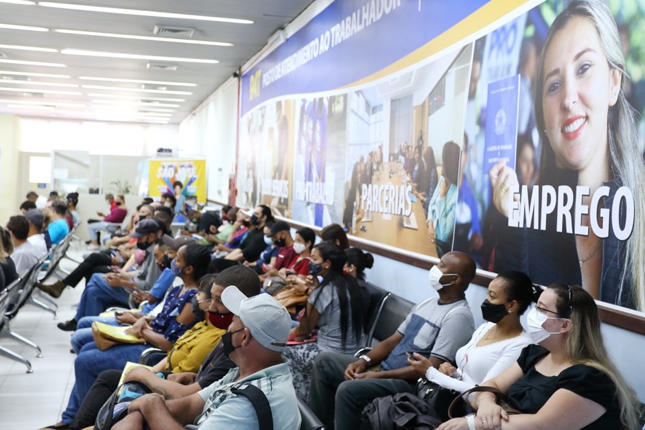Feira em SJC oferece 500 vagas de emprego em diversos setores hoje (12)