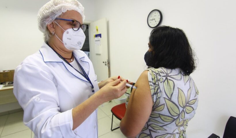 SJC inicia hoje a aplicação da 4ª dose para 52 anos ou mais