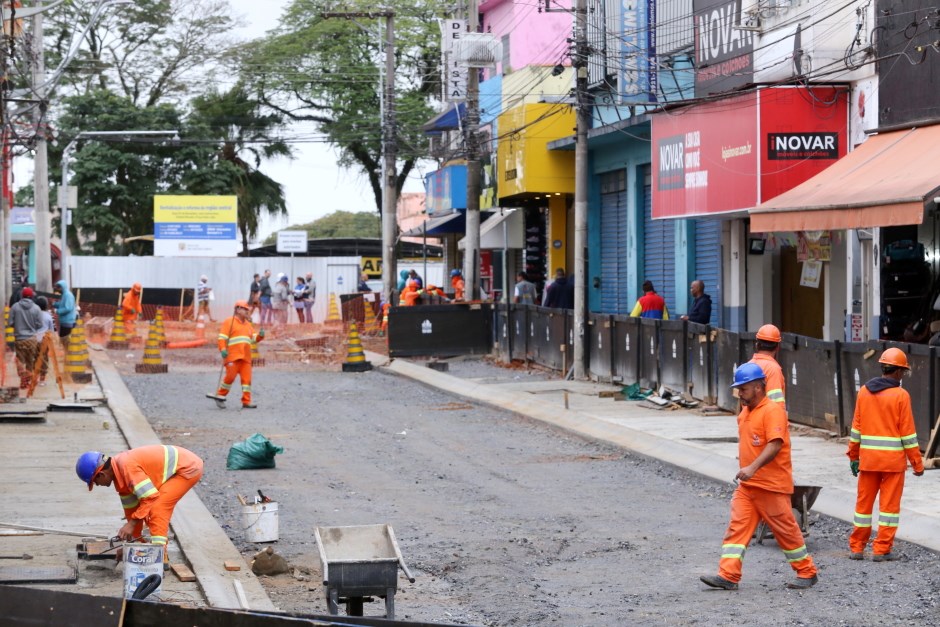 Obras alteram trânsito na XV de Novembro a partir de hoje