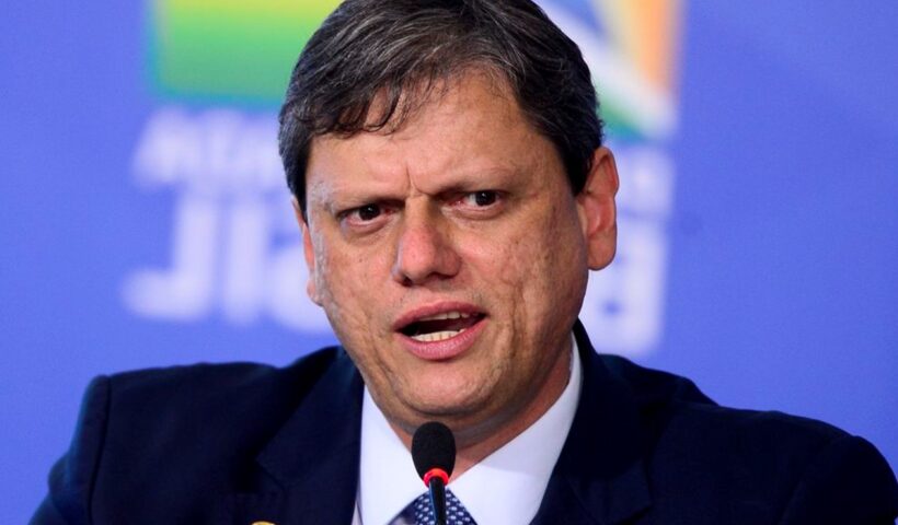 PSOL pede ao MPE investigação sobre domicílio eleitoral de Tarcísio de Freitas em São José