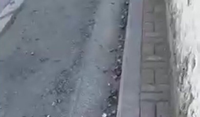 Prefeitura de Taubaté alarga rua, mas deixa calçada ‘estreita demais’