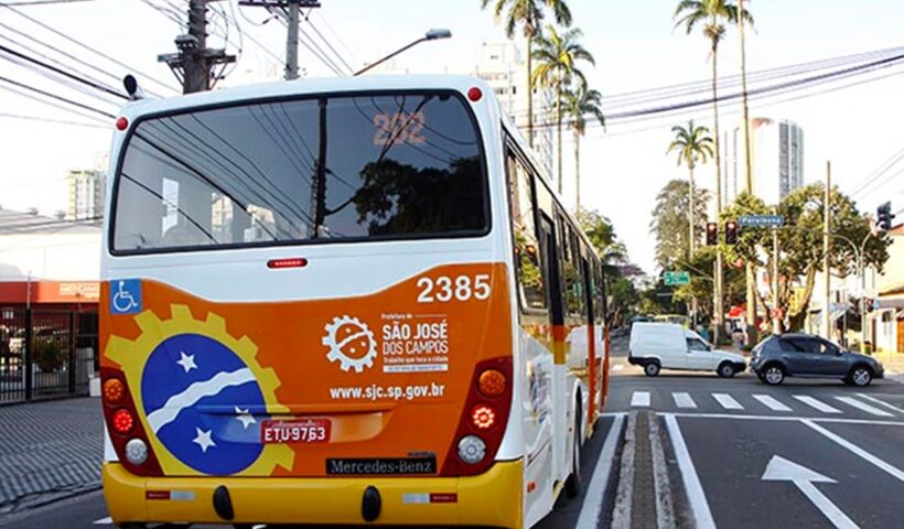Suspeito de assediar adolescente em ônibus SJC é detido
