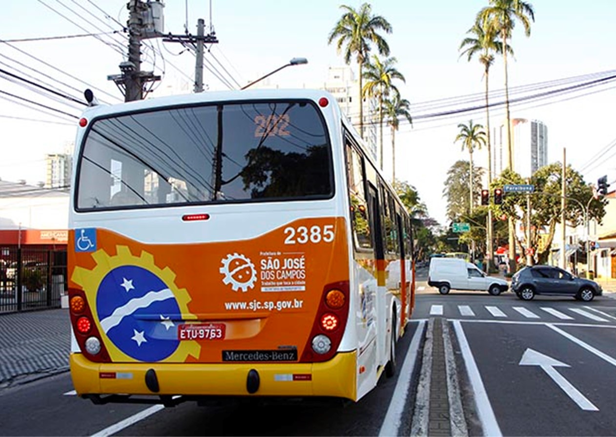 Suspeito de assediar adolescente em ônibus SJC é detido