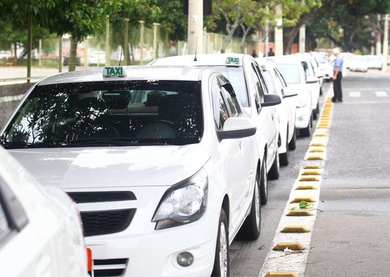 MP pede arquivamento de inquérito sobre aplicativo de táxis em São José