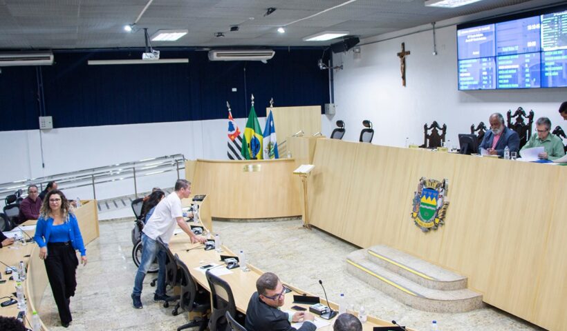 Câmara de Taubaté aprova projeto para proibição da utilização do ‘gênero neutro’ em escolas