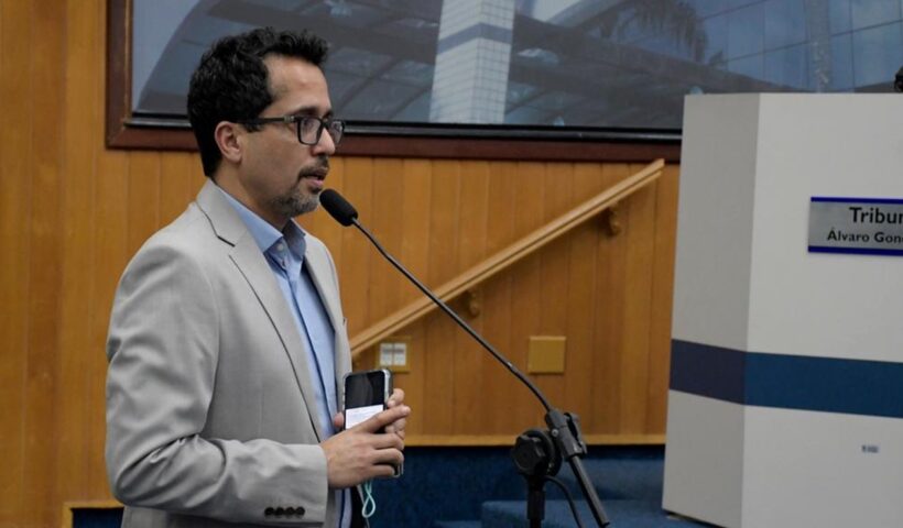 Dr. Elton se despede da Câmara de SJC após ter mandato cassado pelo TRE