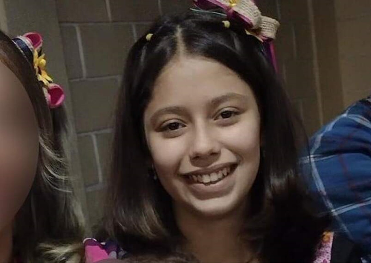 Polícia suspeita que menina usou arma de familiar para matar colega de 13 anos