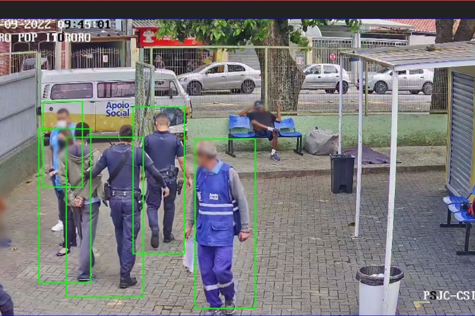 Homem furta farmácia em SJC e é preso minutos depois