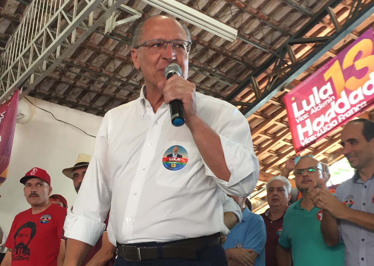 Geraldo Alckmin em visita a Pindamonhangaba neste sábado