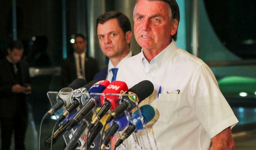Moraes rejeita investigar falta de inserções na campanha de Bolsonaro