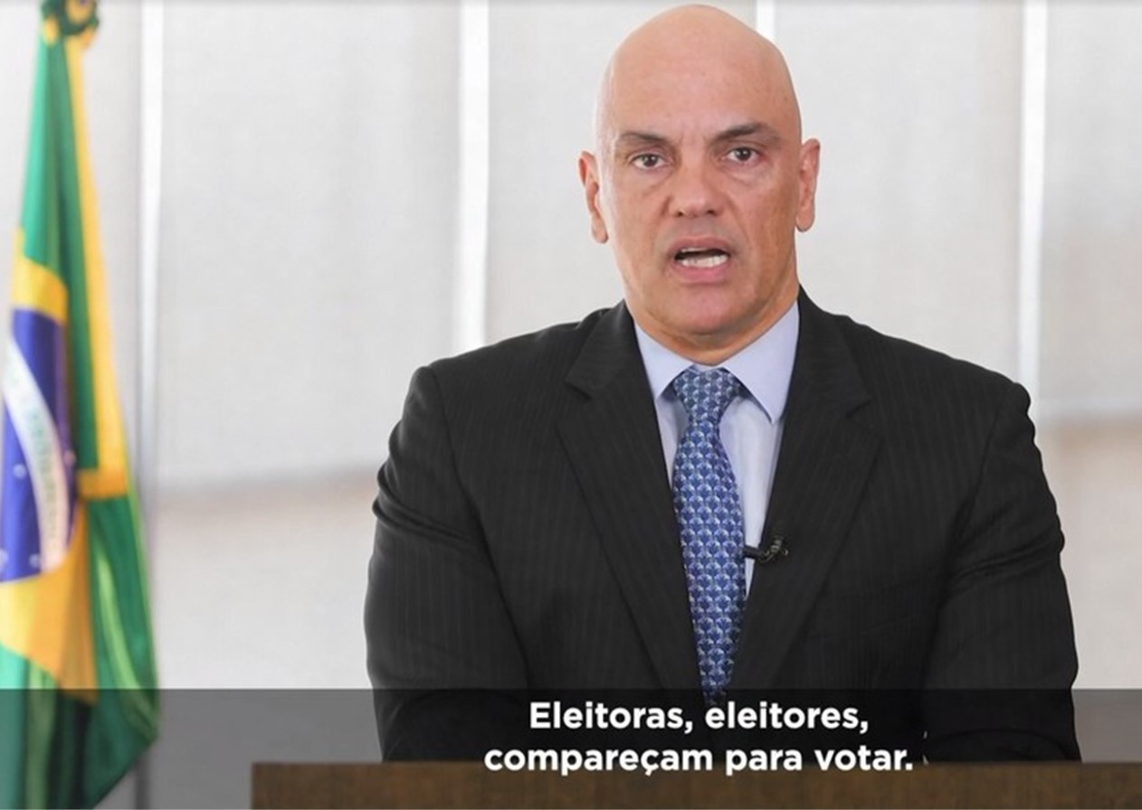 Moraes pede comparecimento de eleitores às urnas amanhã