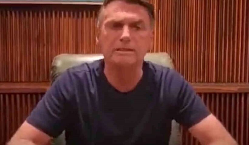 Em vídeo, Bolsonaro pede que manifestantes desobstruam rodovias