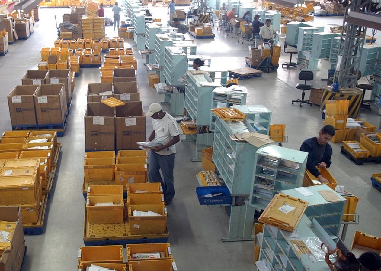 Correios vão leiloar 175 mil bens não entregues aos destinatários