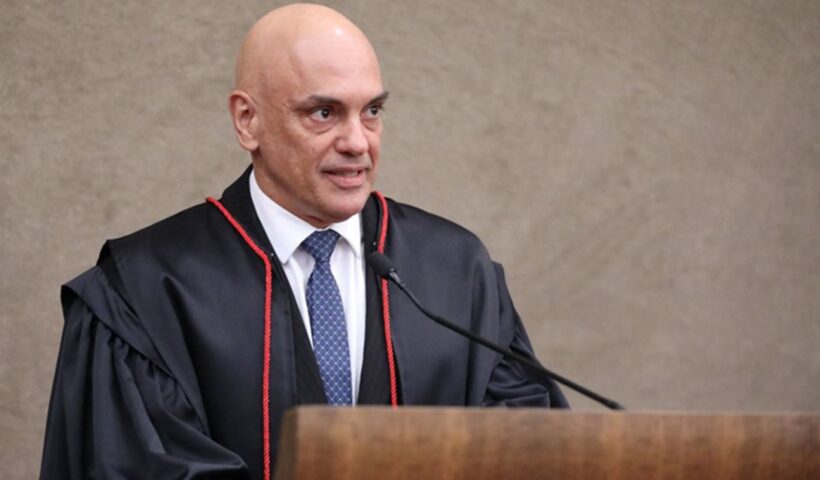 Moraes nega ação golpista do PL e aplica multa de mais de 22 milhões