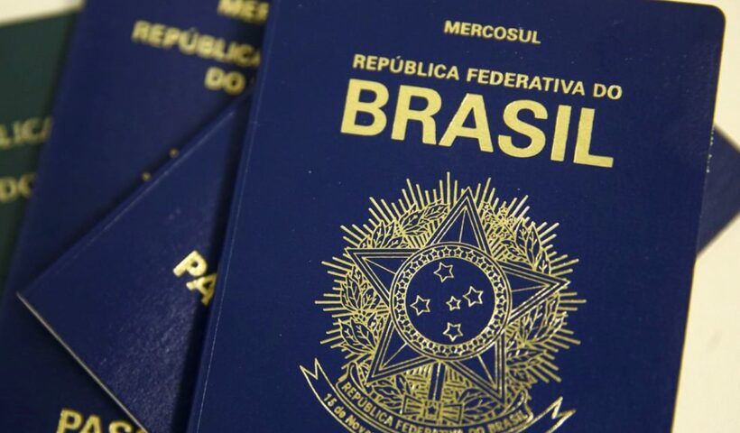 Polícia Federal anuncia normalização na emissão de passaportes