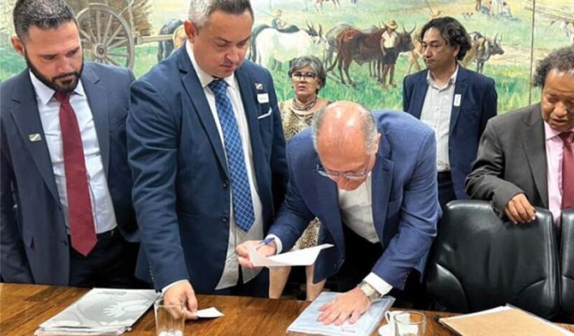 Sindicato dos Metalúrgicos pede que governo Lula faça intervenção na Avibras, de Jacareí