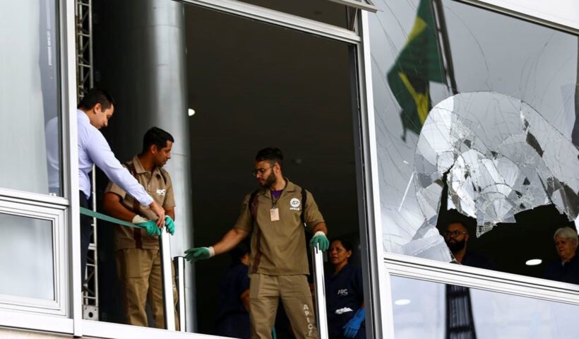 Justiça bloqueia R$ 6,5 milhões de acusados de financiar ataques