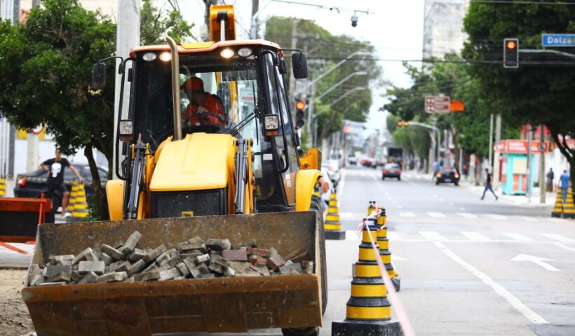 Prefeitura de São José retoma obras de revitalização na rua 15 de Novembro
