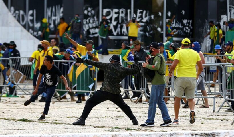 Defensoria pede soltura de idosos e mães presas por atos golpistas