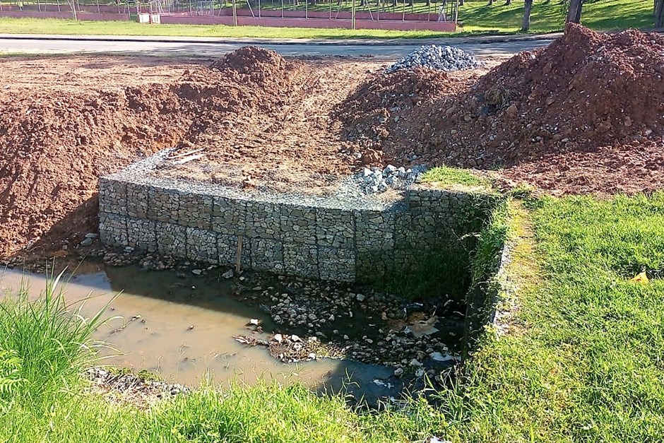 Prefeitura faz obras de drenagem nas regiões leste e sudeste