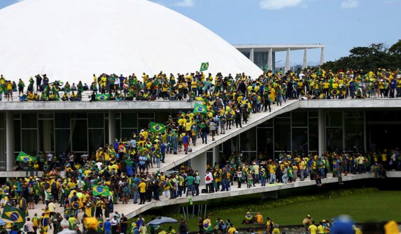 Governo recebe mais de 107 mil e-mails sobre atos golpistas
