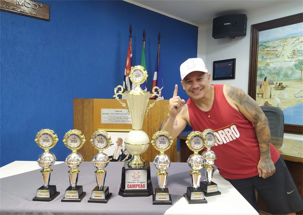 É Campeã! Embaixada do Morro vence carnaval de Guaratinguetá 2023