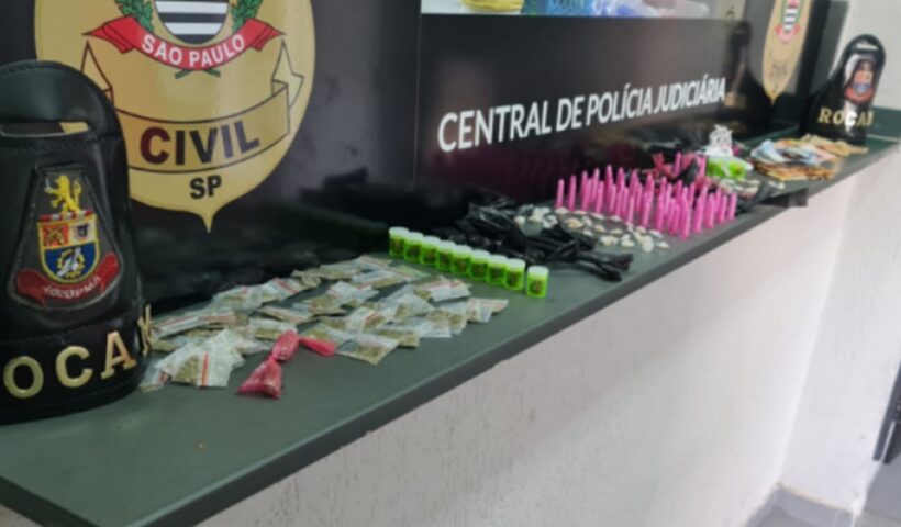 PM apreende mais de 200 porções de drogas em muro de igreja de SJC