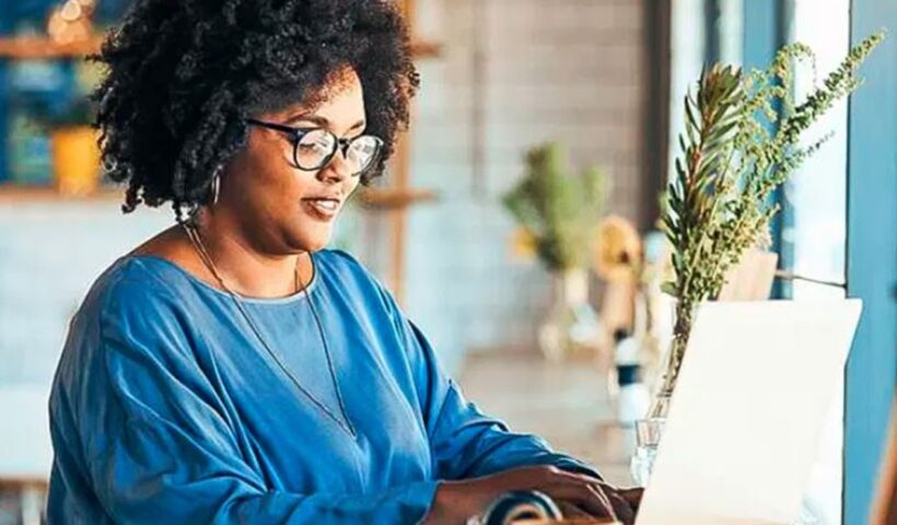 Programa oferece até R$ 21 mil de crédito para empreendedores negros