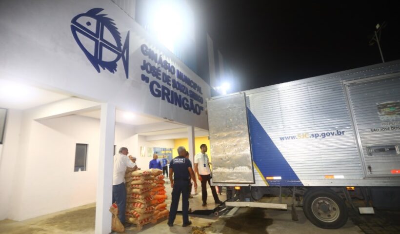 SJC envia doações às famílias de São Sebastião