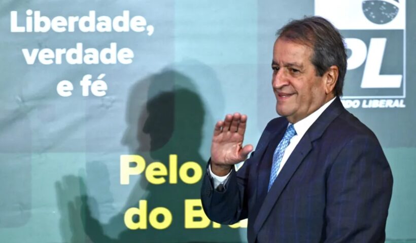 Moraes dá prazo para que PF ouça Valdemar Costa Neto