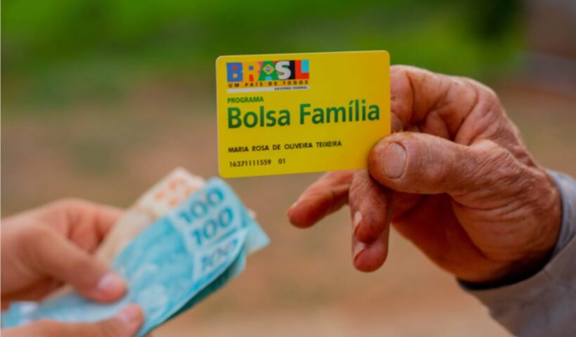 Bolsa Família: famílias maiores terão adicional de R$ 50
