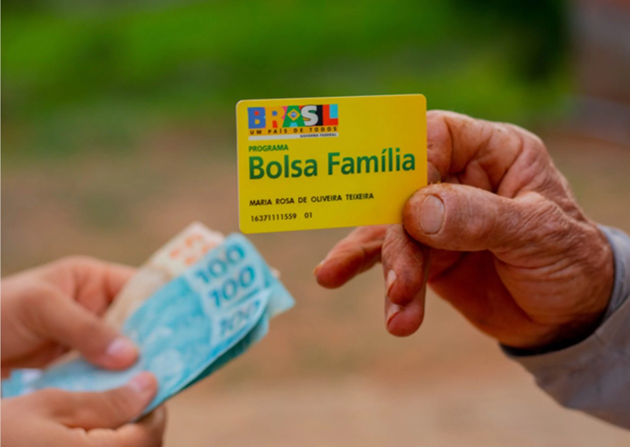 Bolsa Família: famílias maiores terão adicional de R$ 50