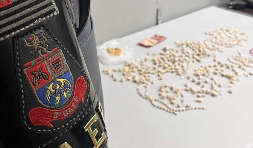 Jovem é preso com mais de 500 pedras de crack em Taubaté