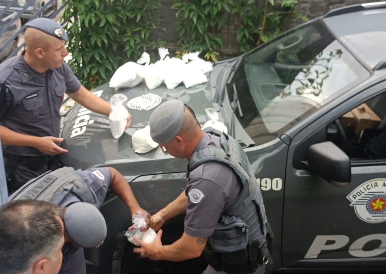 Polícia Militar prende seis pessoas com 15 kg de drogas em Jacareí